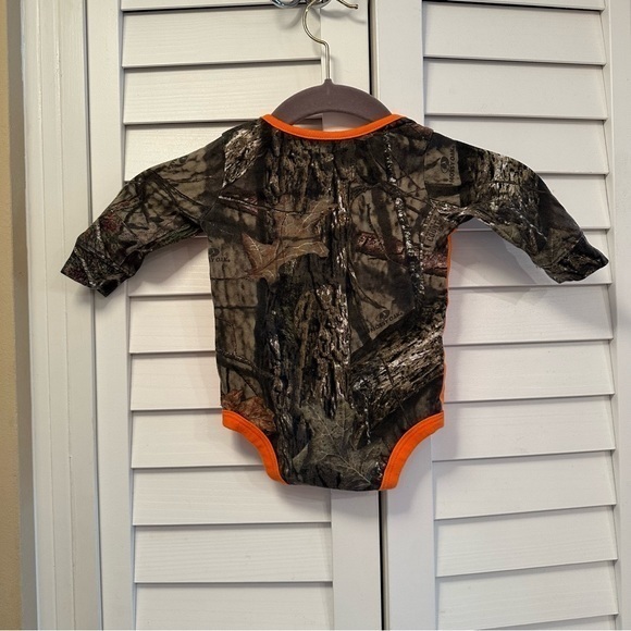 Carhartt “Born Wild”‎ 6M onsie - Picture 3 of 4